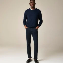 1040 Athletic Tapered-fit stretch jean in deep lake wash