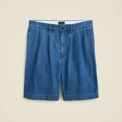 8" Relaxed pleated chambray short