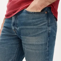 770™ Straight-fit jean in vintage medium wash