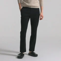 770™ Straight-fit stretch chino pant