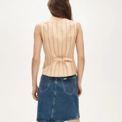 Button-up cutaway tank top in striped Gramercy linen blend