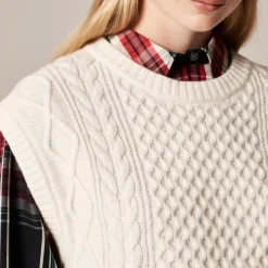 Cable-knit shell in wool blend