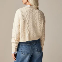 Cashmere cropped cable-knit V-neck sweater