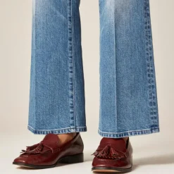 Charley kickout cropped jean