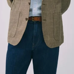Classic jean in dark wash