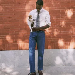 Classic jean in medium wash
