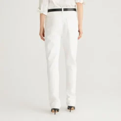 Classic straight jean in white