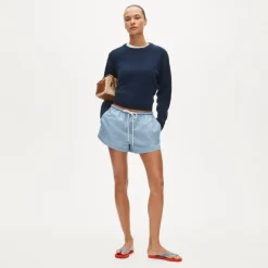 Cruise short in chambray