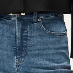 Curvy slim-wide jean