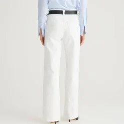 Full-length slim wide-leg jean in white