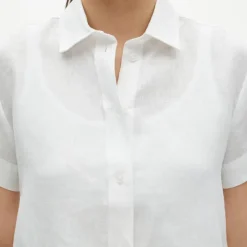 Gamine button-down shirt in linen