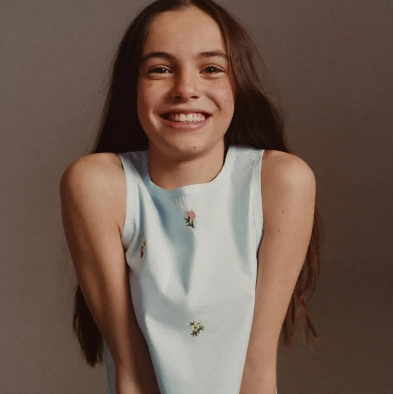 Girls' embroidered cross-back shell top