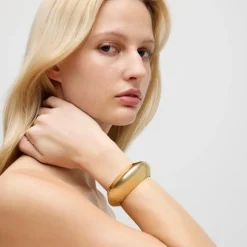 Hinge cuff bracelet