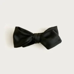 Italian matte satin point bow tie