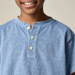 Kids' short-sleeve garment-dyed henley