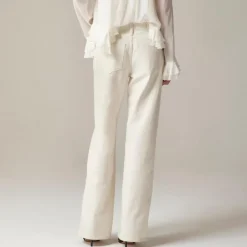 Lower-rise wide-leg jean