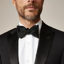 Ludlow Slim-fit tuxedo jacket in Italian wool