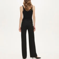 Natalia pant in four-season stretch