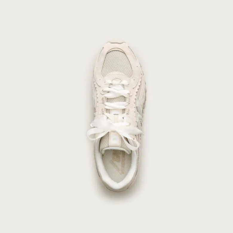 New Balance® 204L sneakers