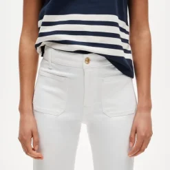 Petite Charley kickout cropped jean in super-stretch with patch pockets