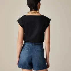 Pleated short in drapey denim