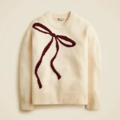 Relaxed crewneck pullover in bow print