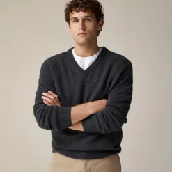 Relaxed midweight cashmere V-neck sweater