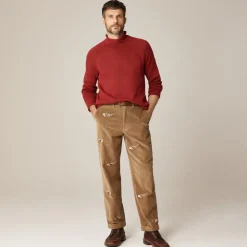 Relaxed-fit corduroy pant with Santa embroidery
