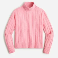 Ribbed mockneck sweater in Supersoft yarn
