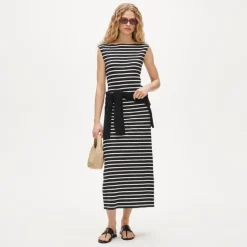 Sheath dress in stripe
