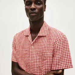 Short-sleeve linen camp-collar shirt in gingham