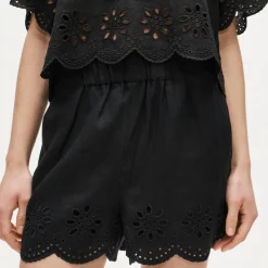 Tropez eyelet short in linen