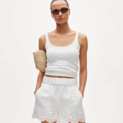 Tropez eyelet short in linen