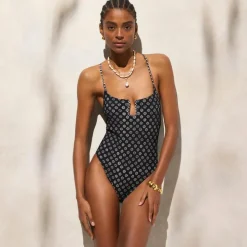 U-wire one-piece