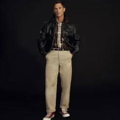 Wallace & Barnes selvedge officer chino pant