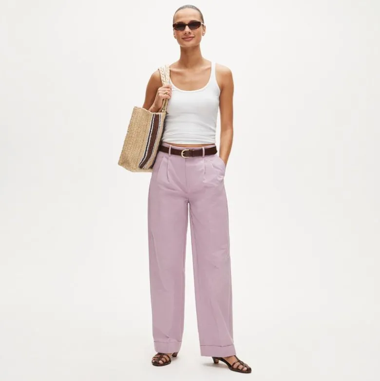 Wide-leg pleated pant