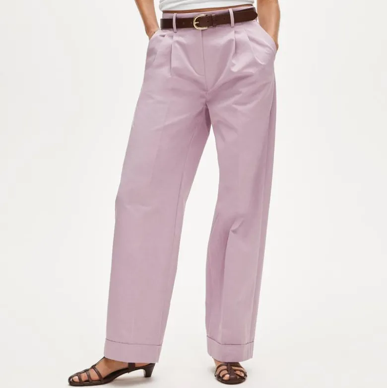 Wide-leg pleated pant